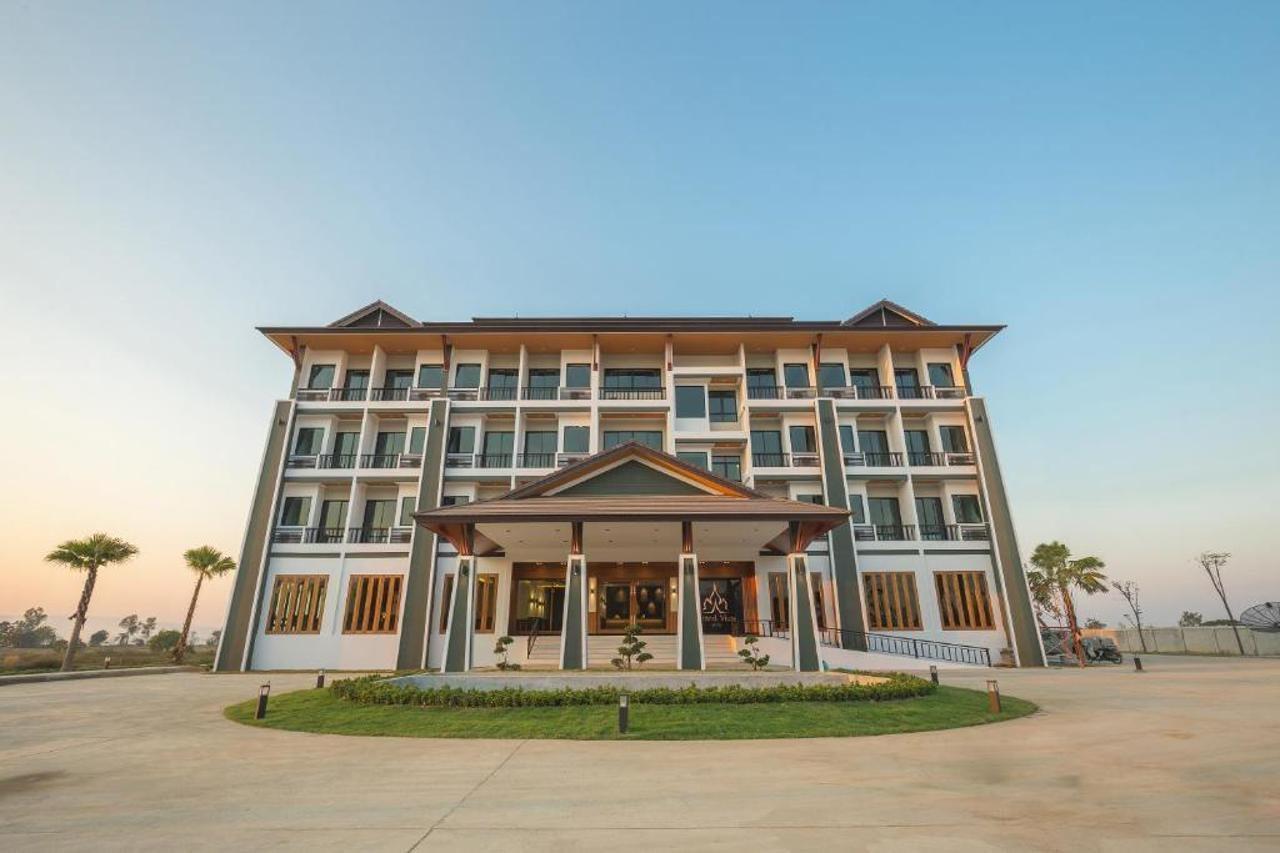 Sann View Hotel Thoeng Bagian luar foto