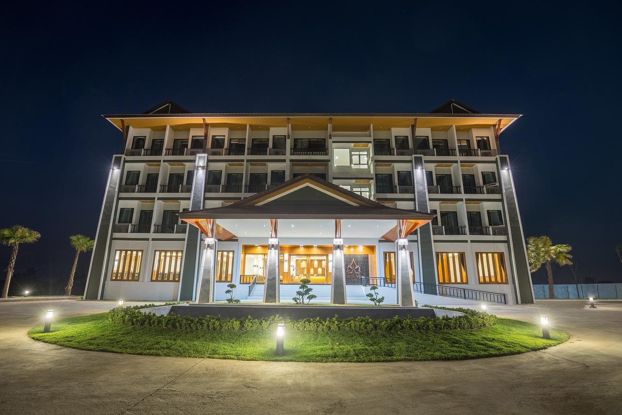 Sann View Hotel Thoeng Bagian luar foto