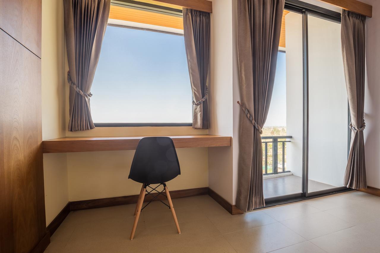 Sann View Hotel Thoeng Bagian luar foto